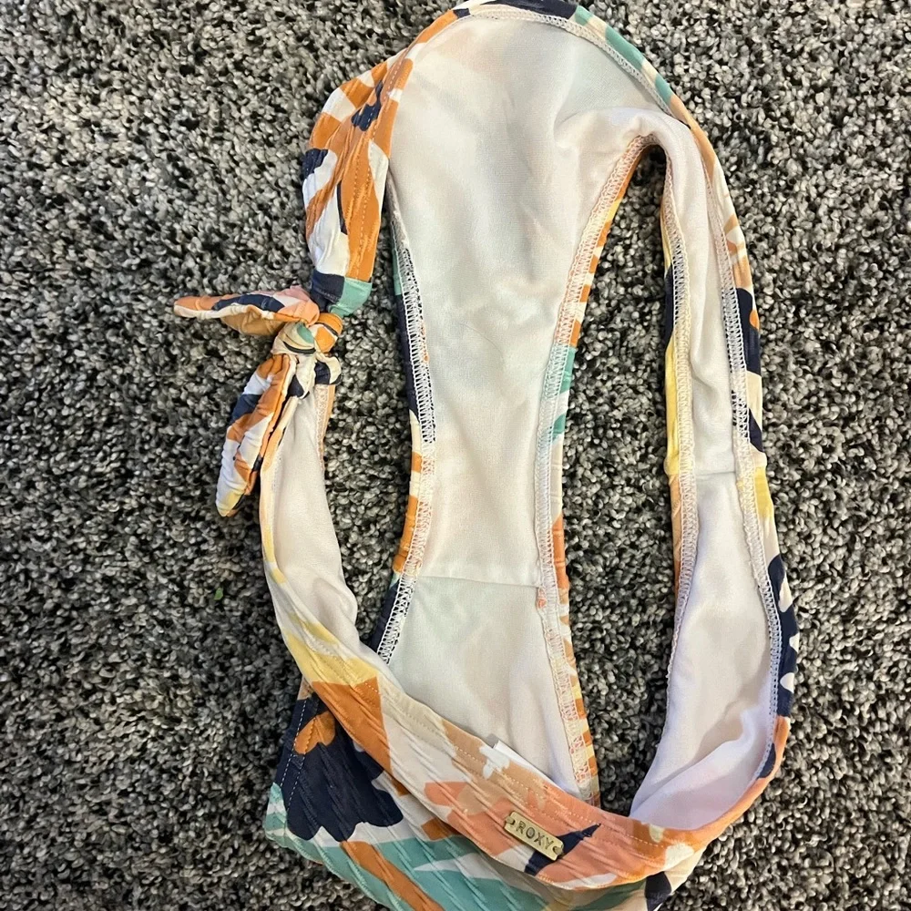 NWOT Roxy Bikini - Picture 3 of 3